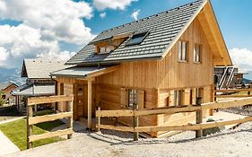1A Chalet 'Horst' Wandern, Grillen, Panorama Sauna!